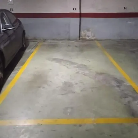 Centrico Con Terraza Y Parking *